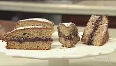 Torta al grano saraceno e marmellata ai frutti di bosco