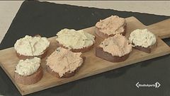 Crostini di mousse di pesce