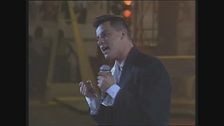 Nick Kamen canta "Tell Me" e "Bring Me Your Love" a Festivalbar 1988