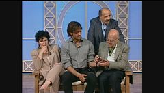 Gabriel Garko si fa leggere la mano a Buona Domenica