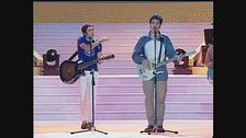 Max Gazzè e Mao si esibiscono in "Colloquium Vitae" a Un disco per l'estate 1999