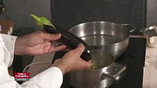 Lo chef Pino Cuttaia ci spiega come riconoscere una melanzana di qualità