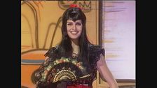 Paola Cortellesi imita Cher in "Dov'è l'amore"
