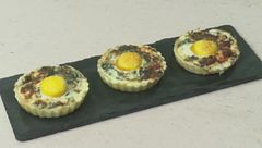 Tartellette di stracchino ed erbette