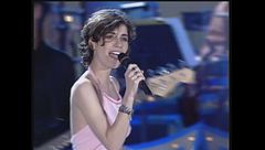 Una giovanissima Giorgia canta "Parlami d'amore"