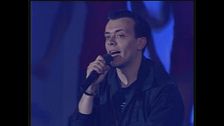 Gli 883 cantano "Hanno ucciso l'uomo ragno" a Festivalbar 1992