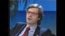 Vittorio Sgarbi a Non è la Rai 1994: "Il mio primo amore è stato a 9 anni"