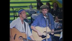 Eros Ramazzotti e Jovanotti improvvisano un duetto a Vota la Voce 1994