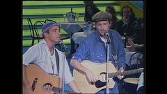 Eros Ramazzotti e Jovanotti improvvisano un duetto a Vota la Voce 1994
