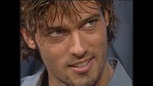 Gabriel Garko si fa leggere la mano a Buona Domenica 1997