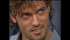 Gabriel Garko si fa leggere la mano a Buona Domenica 1997