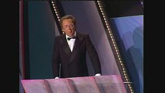 Harrison Ford riceve il Telegatto 1985