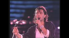 Luca Carboni canta "Ci stiamo sbagliando" a Festivalbar 1984