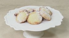 Biscotti ripieni di confettura di fichi