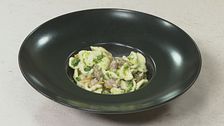 Orecchiette con broccoli e vongole