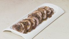 Filetto di maiale con prugne, mele e frutta secca