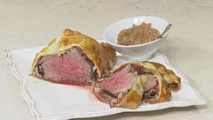 Filetto in crosta con funghi  e salsa di datteri