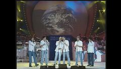 I Neri Per Caso armonizzano su "Centro di gravità permanente"