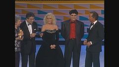 Francesco Salvi vince il Telegatto per la miglior sigla del 1989