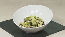 Insalatona a base di broccolo romanesco, patate e ceci