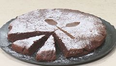 Torta cioccolato e nocciole