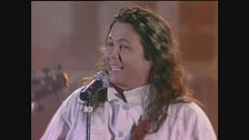 Paolo Belli canta "Via di qua" a Festivalbar 1993
