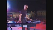 Robert Miles canta "Fables" a Festivalbar 1996