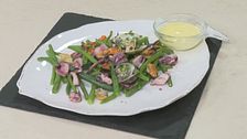 Insalata di mare con fagiolini e maionese