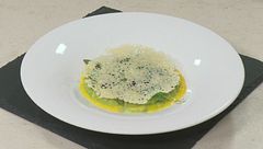Orzotto con asparagi, crema d'uovo e tartufo