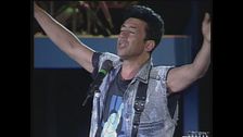 Edoardo Bennato canta "Il paese dei balocchi" a Festivalbar 1992