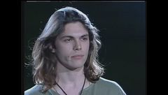 Gianluca Grignani canta "La mia storia tra le dita" a Buona Domenica 1995