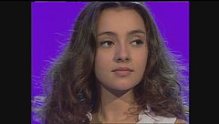 Ambra canta "Margheritando il cuore" a Non è la Rai