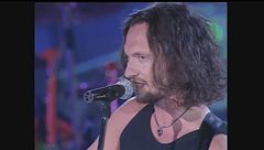 Biagio Antonacci canta "Non parli mai" a Festivalbar 1997