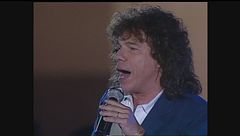 Riccardo Cocciante canta "Ti amo ancora di più" a Festivalbar 1997