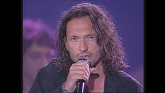 Biagio Antonacci canta "Se è vero che ci sei"
