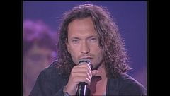 Biagio Antonacci canta "Se è vero che ci sei"