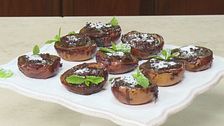 Pesche ripiene al cioccolato