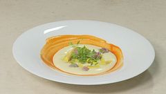 Raviolino di coniglio, crema morbida di polenta e peperoni in agrodolce