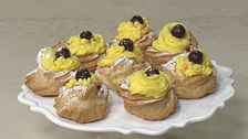 Zeppole di San Giuseppe con crema pasticcera