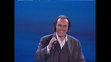 Antonello Venditti canta "Parla come baci" a Stranamore