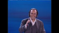 Antonello Venditti canta "Parla come baci" a Stranamore