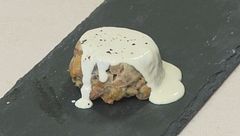 Tortino di funghi con fonduta di formaggio