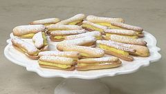 Lingue di gatto con crema