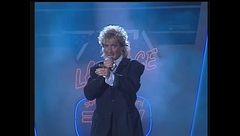 Rod Stewart riceve il Telegatto e canta "Love Touch" e "Every Beat of My Heart"