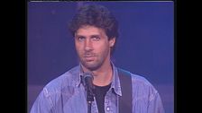Luca Barbarossa canta "Cellai solo te" a Stranamore