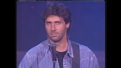 Luca Barbarossa canta "Cellai solo te" a Stranamore