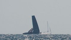 Paura ma senza feriti per Alinghi: albero spezzato