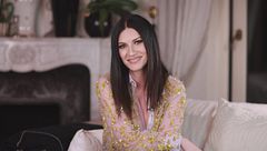 Gli auguri di Natale di Laura Pausini