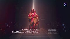 Versace elogia la sensualità femminile