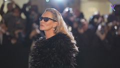 Kate Moss, queen alla Paris Fashion Week
